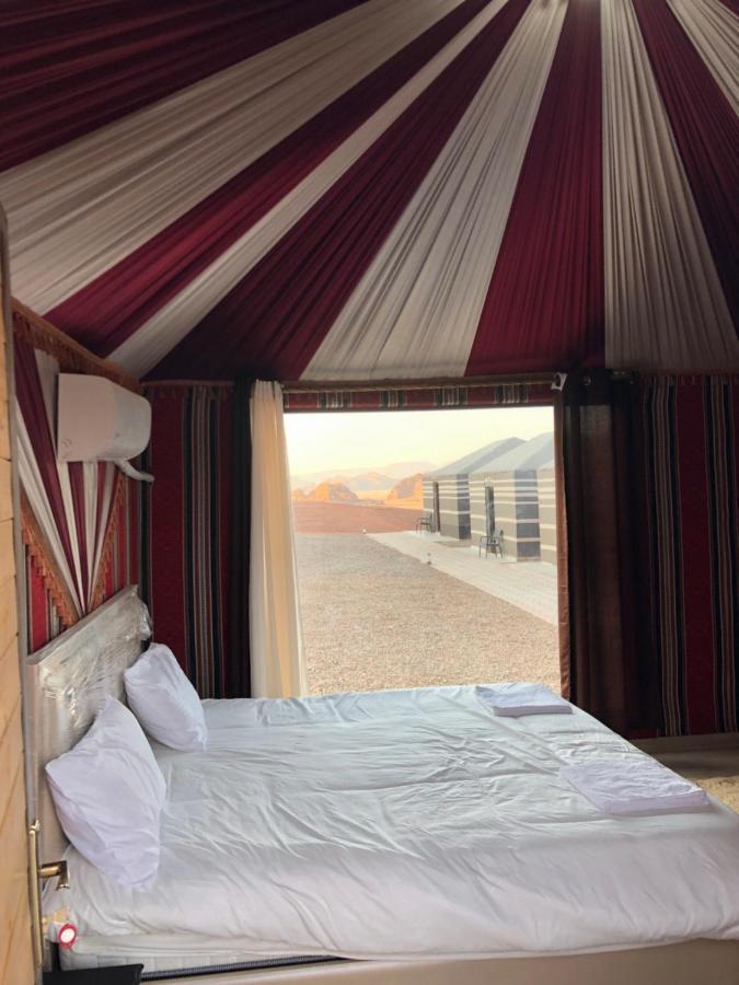 Flowers Rum Camp Wadi Rum Extérieur photo